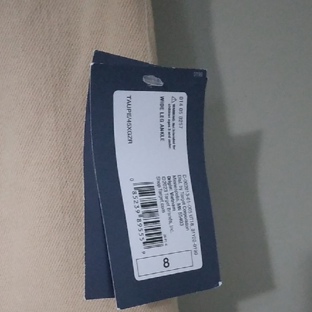 Universal Thread Tan Jeans - Picture 3 of 9